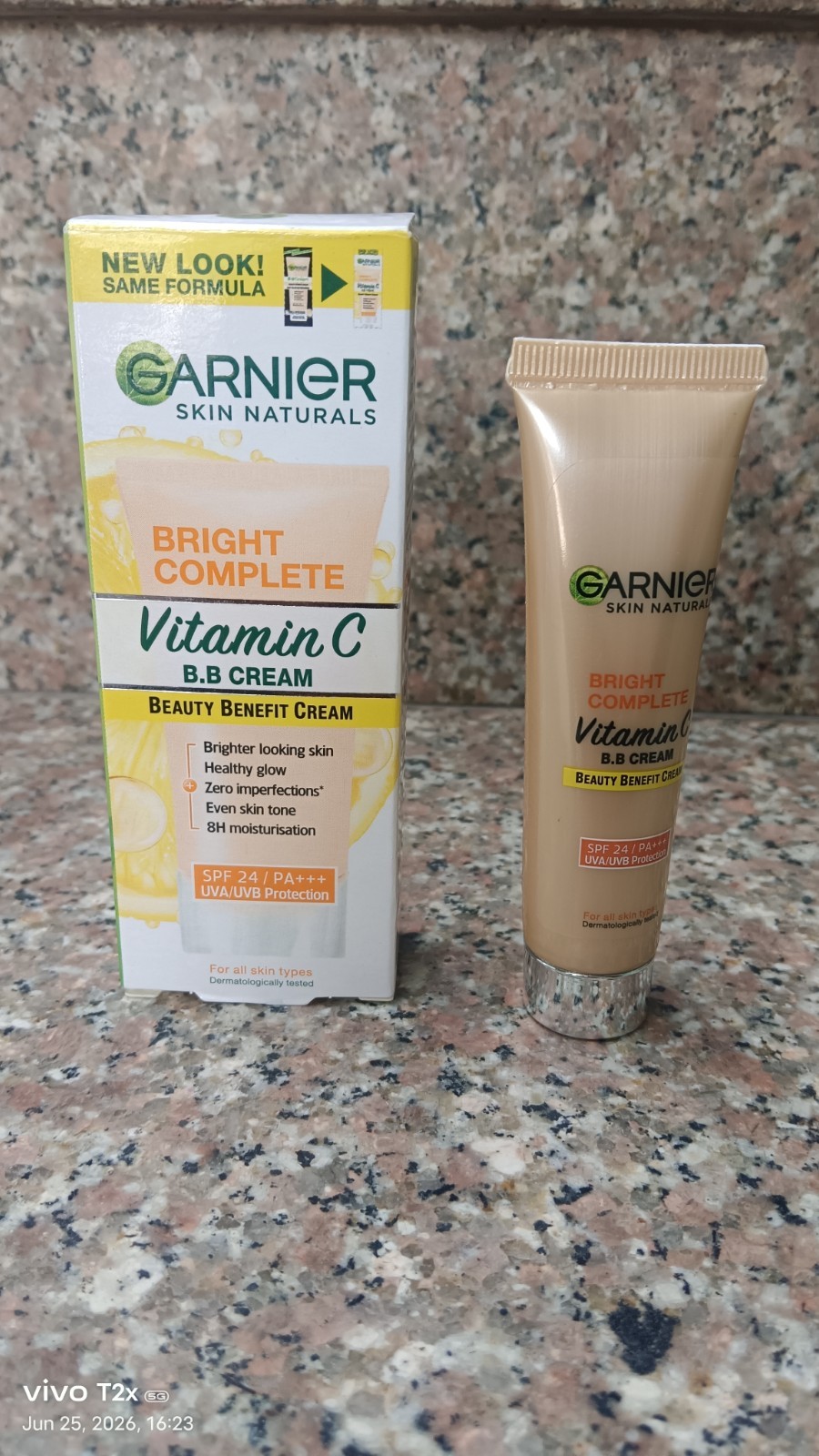 2X New Garnier Skin Naturals BB Cream Miracle Skin, Light to Medium 18ml