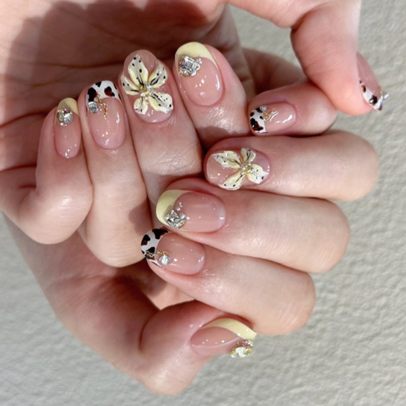48Pcs-Cow Print 3D Flower Oval Press on Nails Yellow French Rhinestone Fake Nail