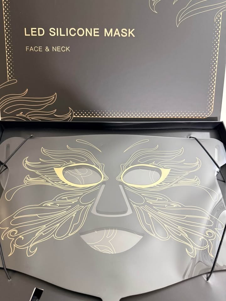 Red Light Therapy for Face & Neck, Rechargeable 7-in-1 LED w/ 850nm & 660nm NIR