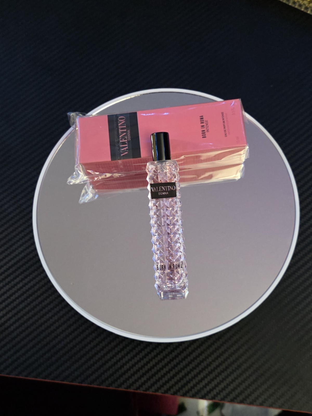 Valentino Born in Roma Intense Eau de Parfum EDP Spray Travel Size 0.5 fl oz