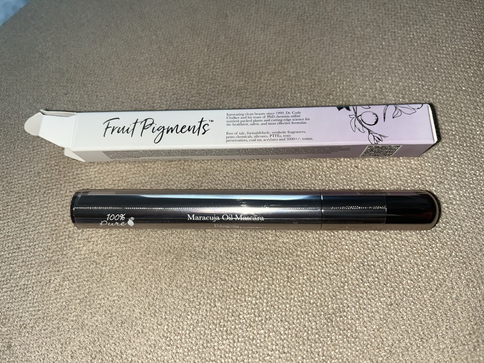 100% PURE Maracuja Black Tea Mascara Natural Volumizing Organic fruit Pigment