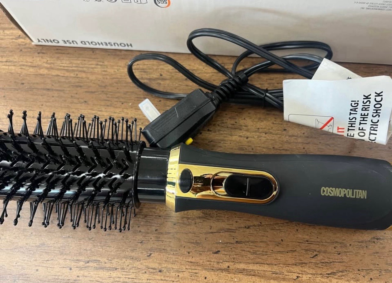 Cosmopolitan Hot Air Styler 1.5in Barrel Black/Gold, 2-Speed, 800-700W