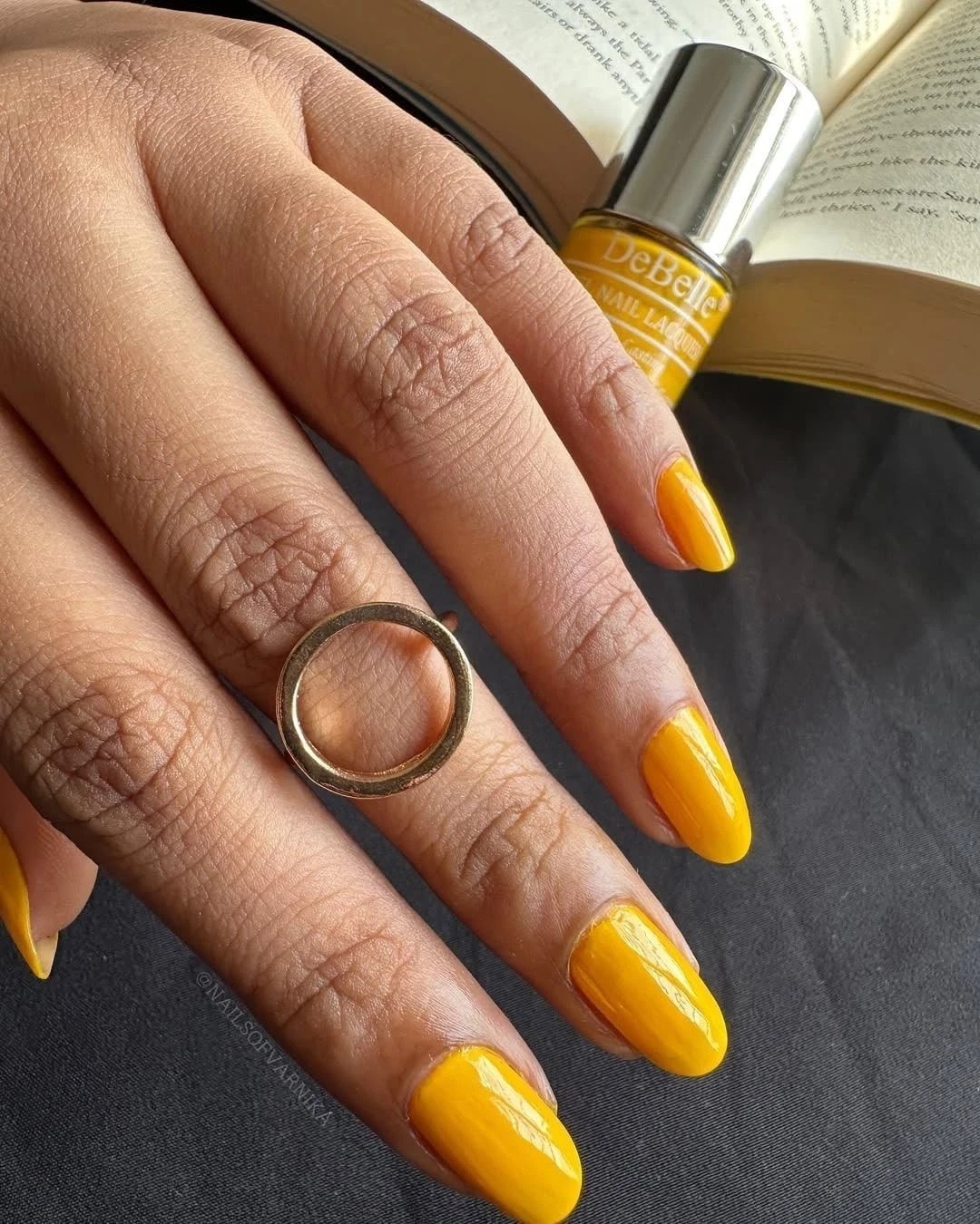 DeBelle Gel Nail Finish Polish Caramelo Yellow(Yellow) – 8Ml