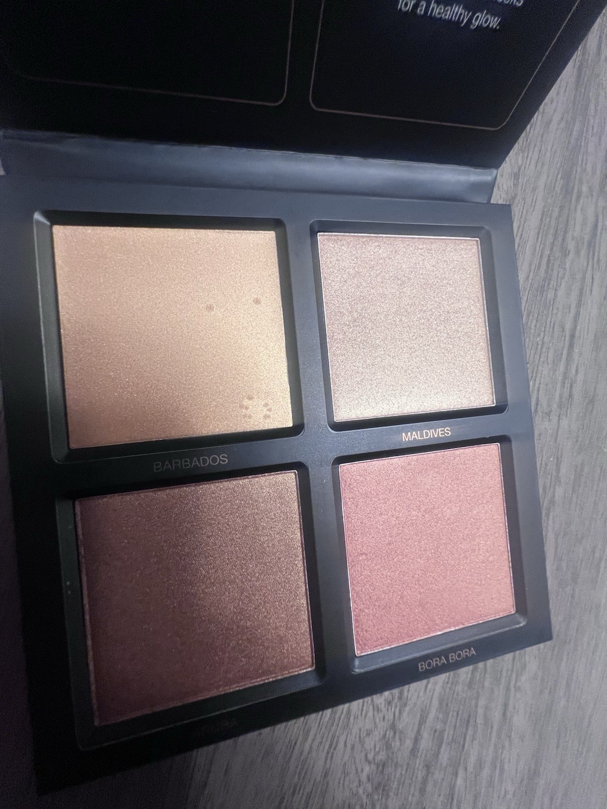 HUDA BEAUTY 3D Highlighter Palette Cream & Powder Glow Barbados Aruba 0.53 oz
