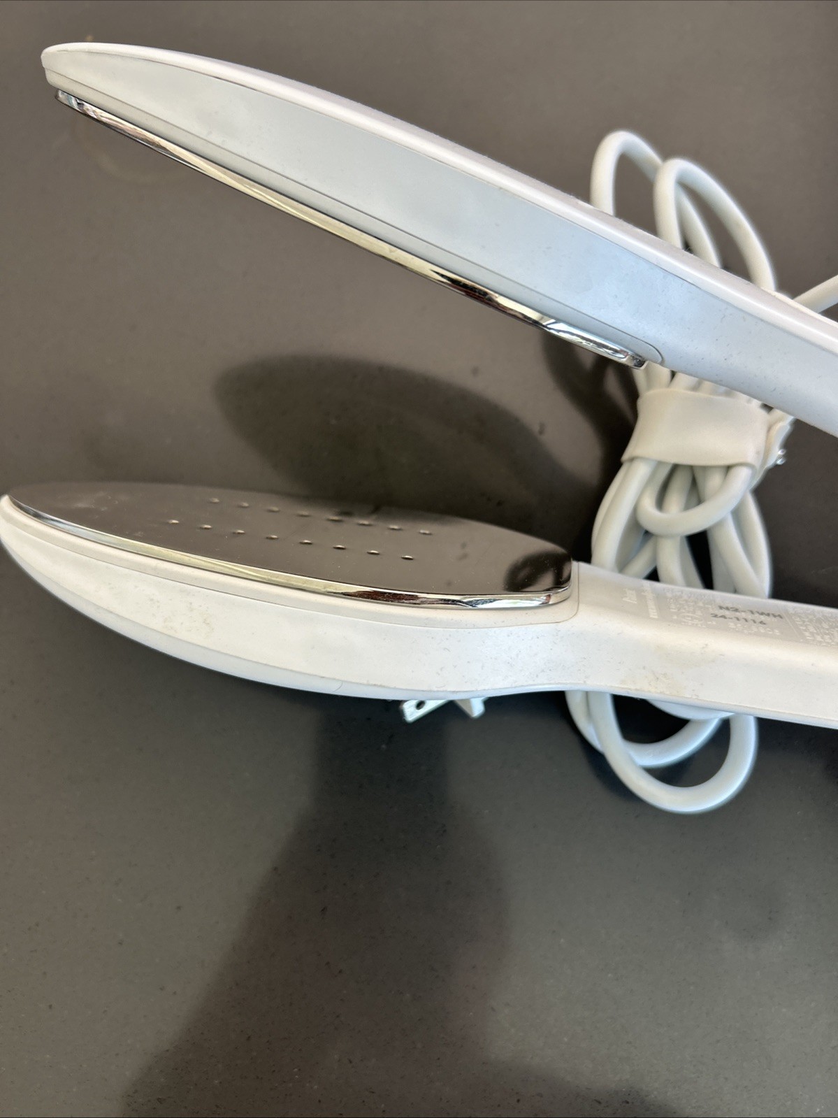 Nori Handheld Steam Iron White. Used Once