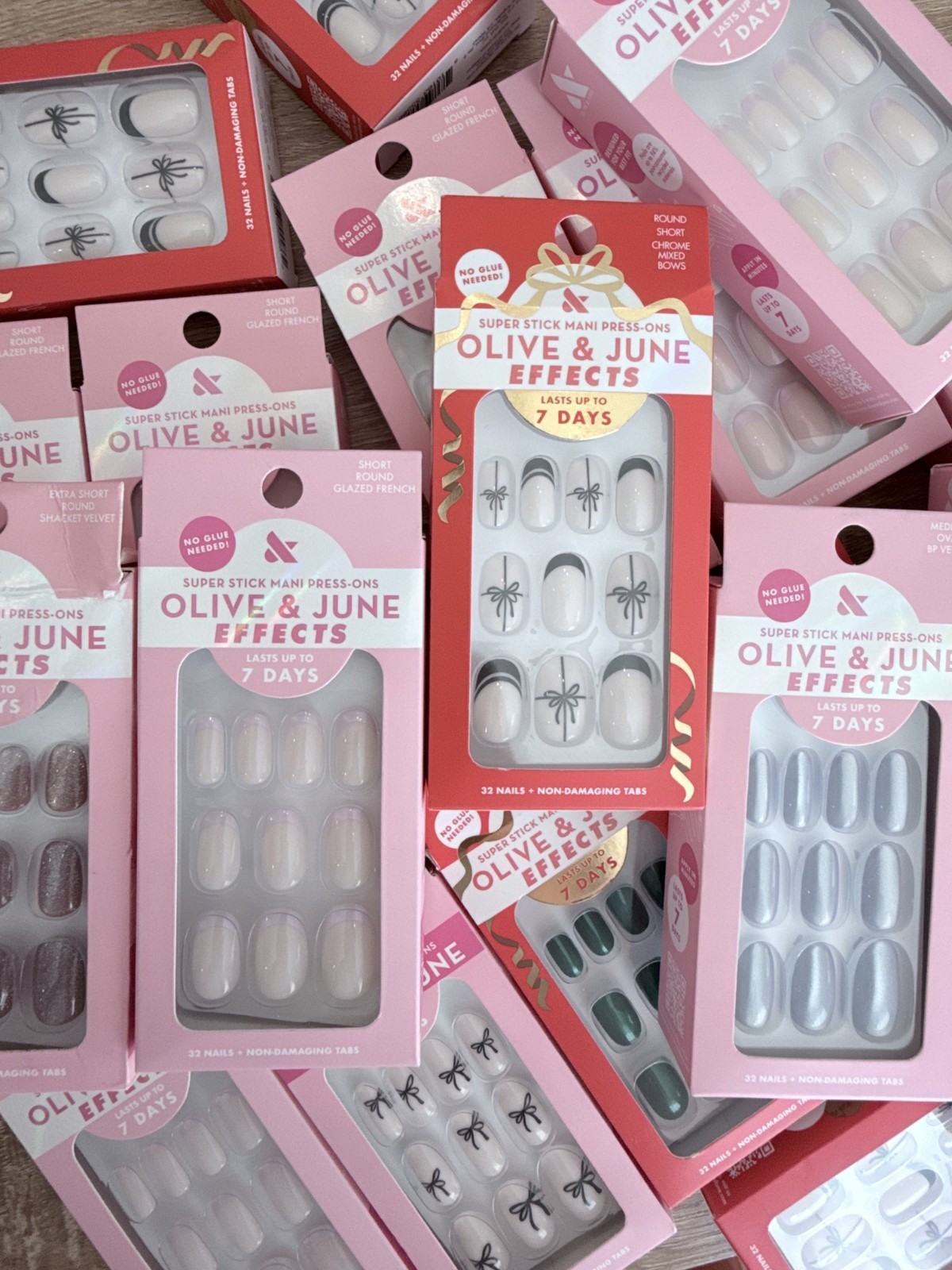 Lot of 20 – Olive and June Press-On Nails 14 Days Multiple Colors & Sizes