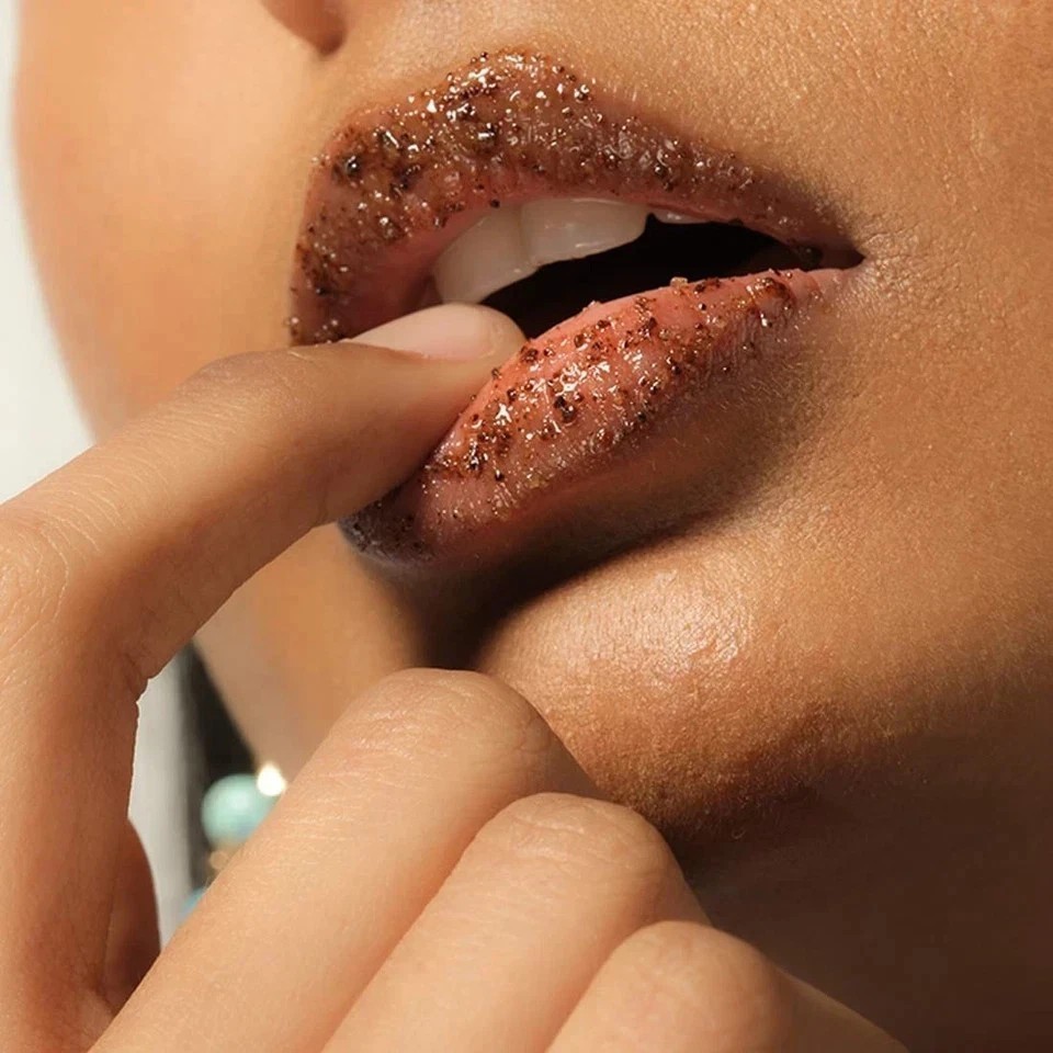 mCaffeine Coffee Lip Scrub Balm – 85% Reduction in Dark Lips & Pigmentation- 12g
