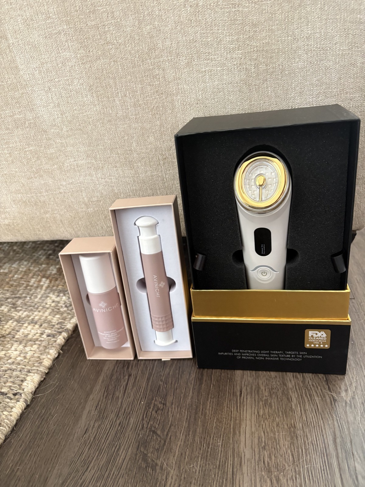 AVOLOGI ENEO Totale Anti-Aging Device + AVINICHI Serum & Wrinkle Solution