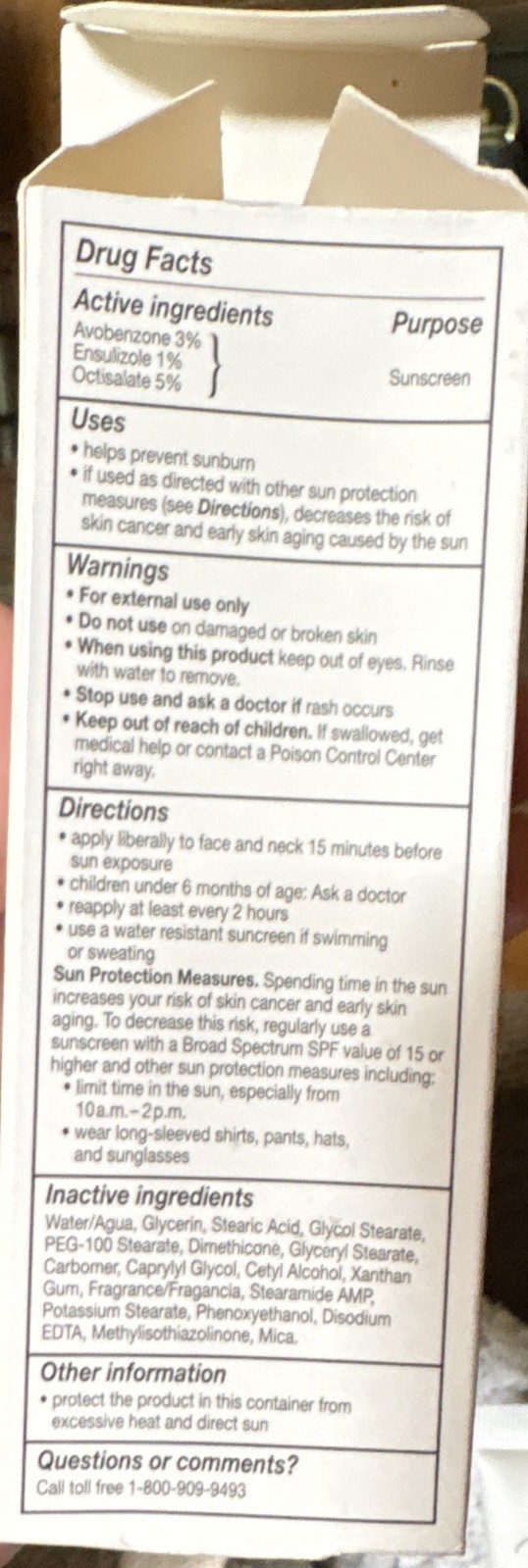 Pond’s Luminous Moisture Day Lotion SPF 15 Broad Spectrum 1.7 fl oz