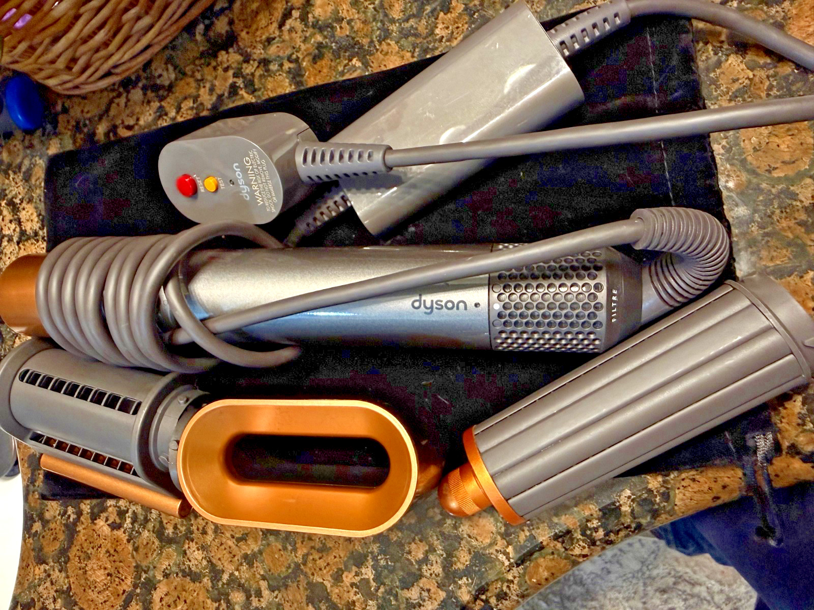 Dyson Airwrap Multistyler – Nickel/Copper