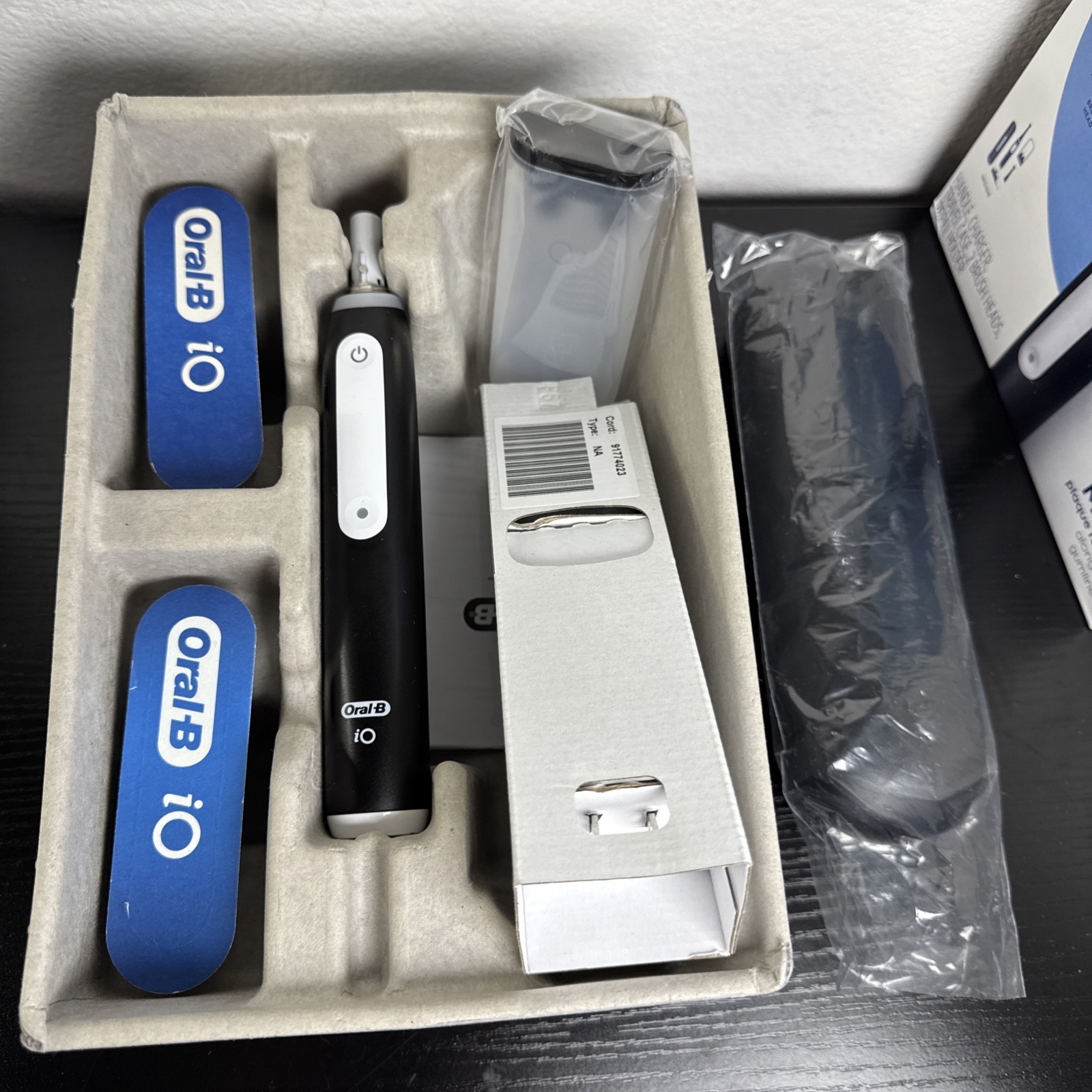 Oral-B iO Series 3 Limited Electric Toothbrush Black w/ 2 Brush Heads Open Box