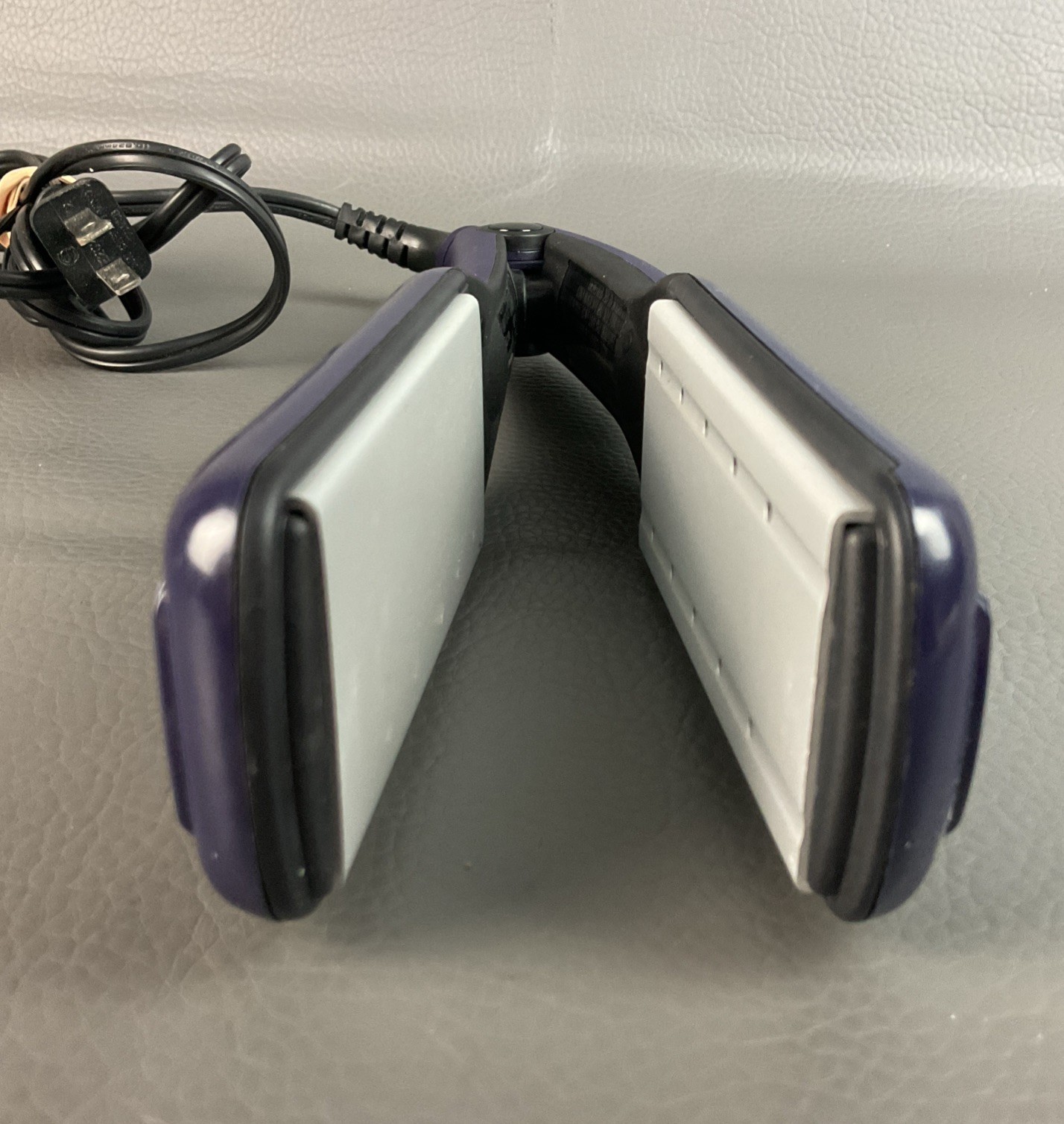 Remington Wet 2 Straight Flat Iron Wide Plate 2″ Purple S8001 Hair Straightener