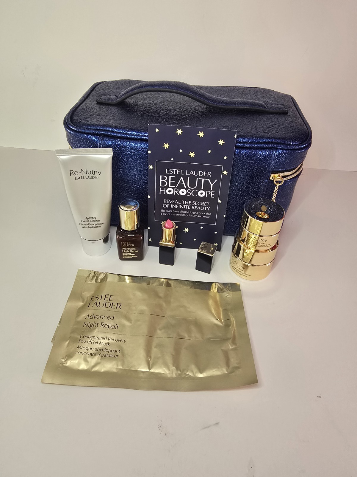 ESTEE LAUDER 6 PCS GIFT SET RE-NUTRIV ULTIMATE DIAMOND SKINCARE/POUCH