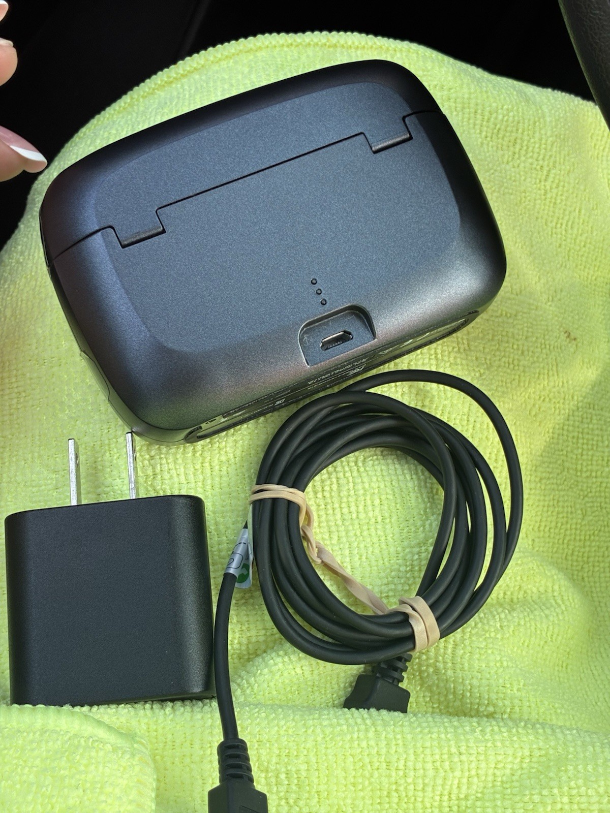 Beltone Black Rechargeable Hearing Aid Charger Case w/ Power Adapter & USB Cable