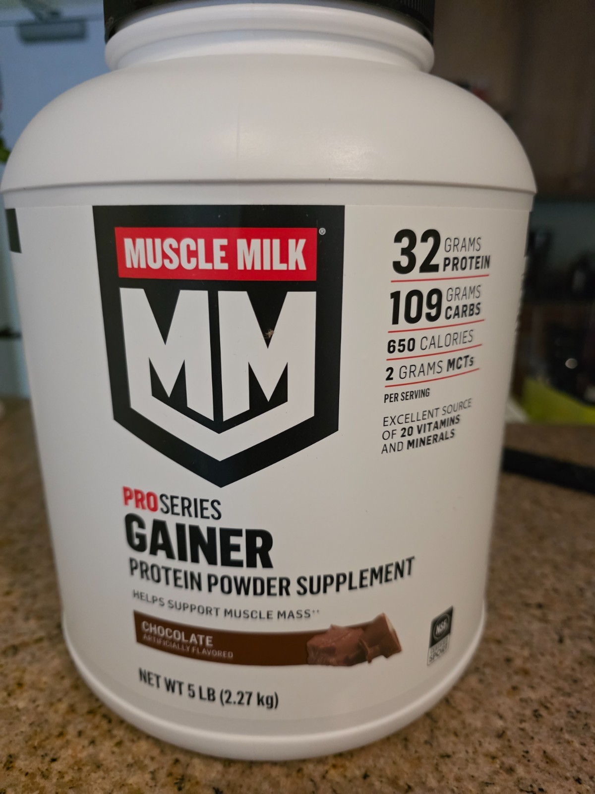 muscle milk pro series gainer 5lb chocolate exp 5/2027