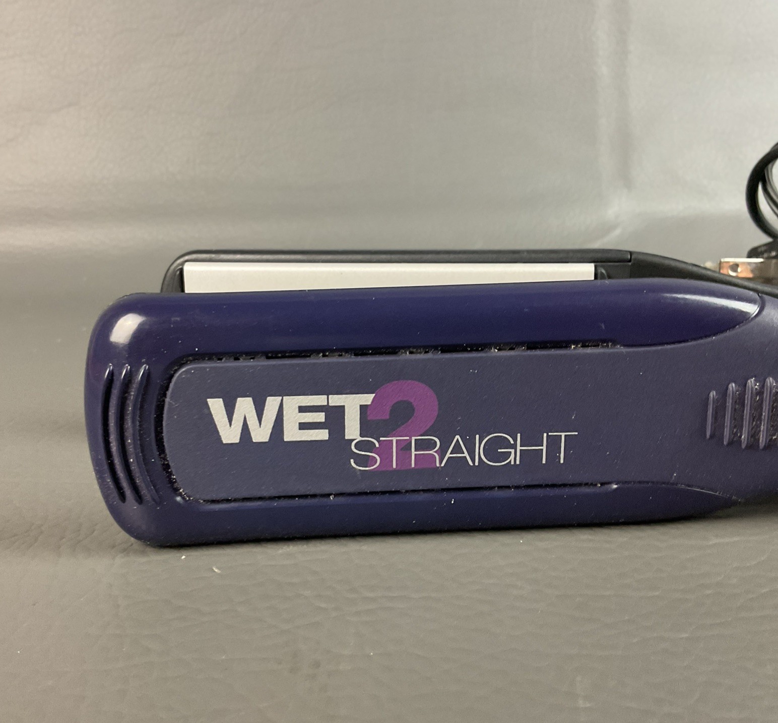 Remington Wet 2 Straight Flat Iron Wide Plate 2″ Purple S8001 Hair Straightener