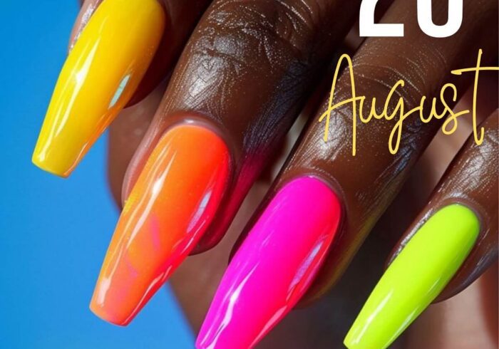 August_nail_designs